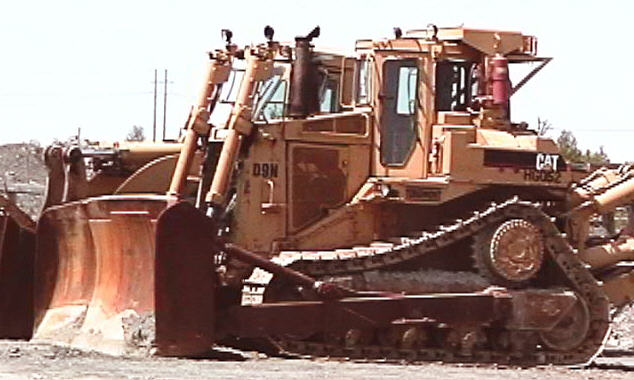 CAT D9N 91' 1.jpg (53755 bytes)